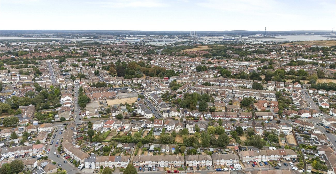 3 bedroom house for sale in Dartford | Robinson Jackson