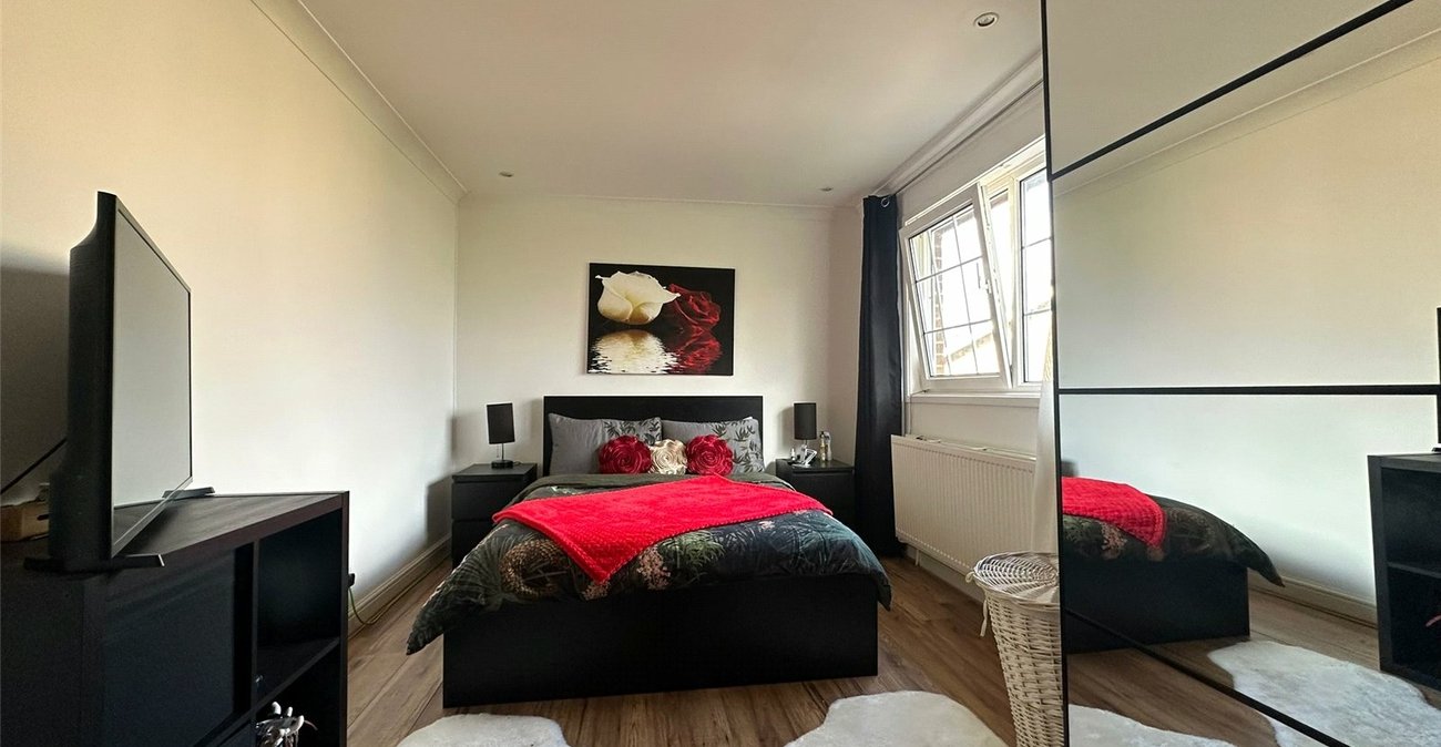 2 bedroom house for sale in Gravesend | Robinson Michael & Jackson