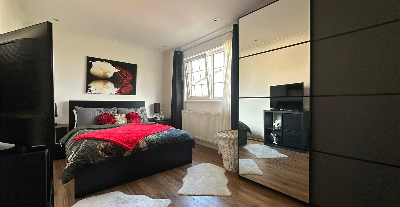 2 bedroom house for sale in Gravesend | Robinson Michael & Jackson