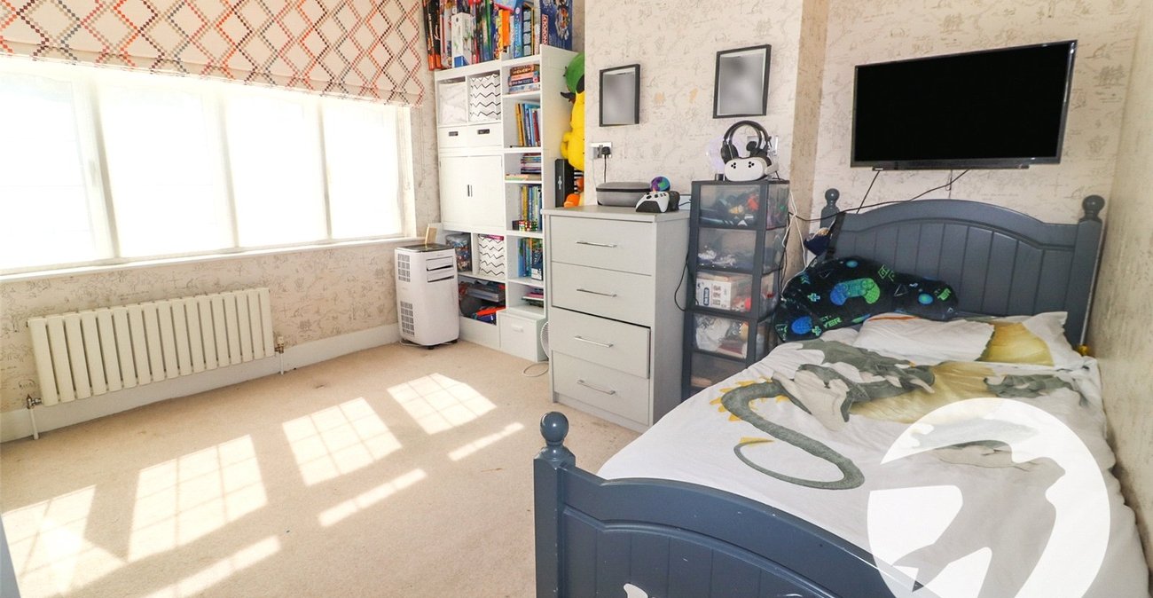 4 bedroom house for sale in Erith | Robinson Jackson
