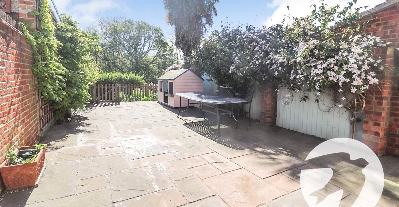 4 bedroom house for sale in Erith | Robinson Jackson