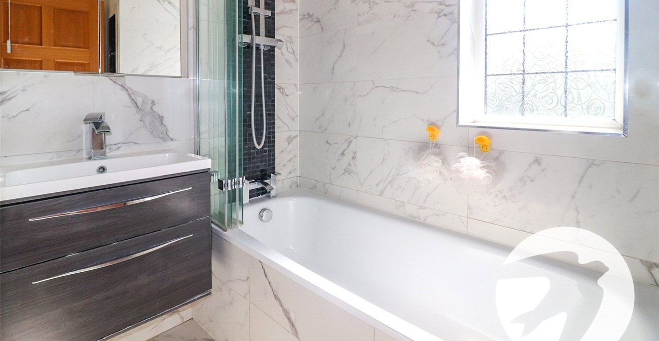 4 bedroom house for sale in Erith | Robinson Jackson