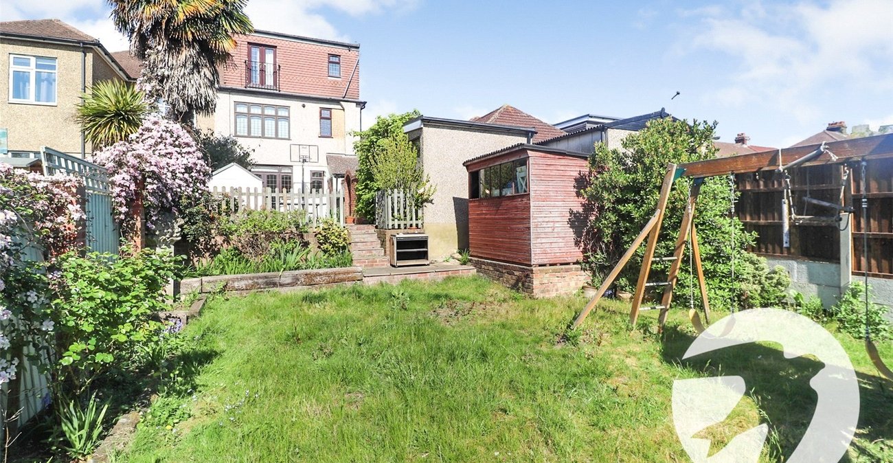4 bedroom house for sale in Erith | Robinson Jackson