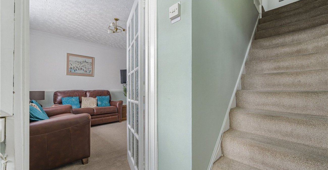 2 bedroom house for sale in Orpington | Robinson Jackson