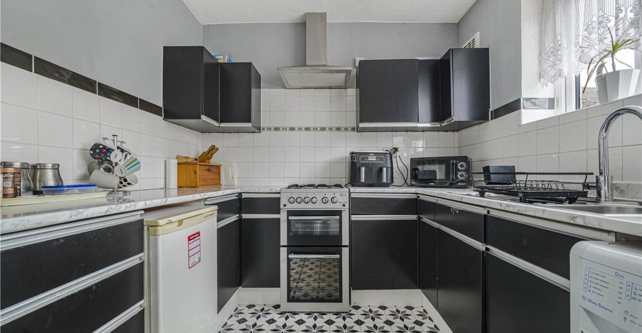 2 bedroom house for sale in Orpington | Robinson Jackson