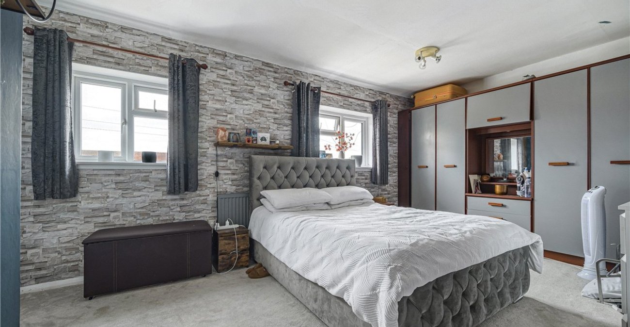 2 bedroom house for sale in Orpington | Robinson Jackson