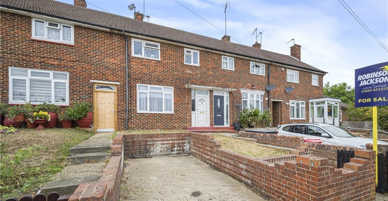 2 bedroom house for sale in Orpington | Robinson Jackson