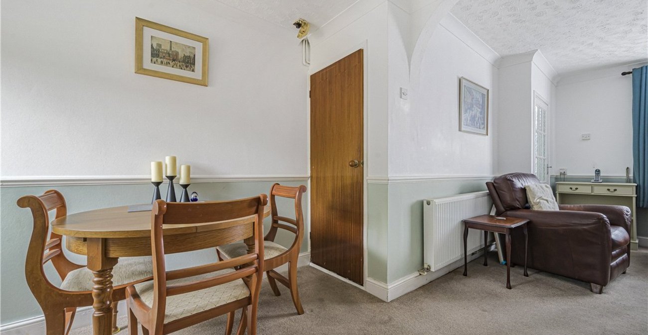 2 bedroom house for sale in Orpington | Robinson Jackson
