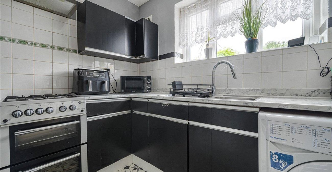 2 bedroom house for sale in Orpington | Robinson Jackson