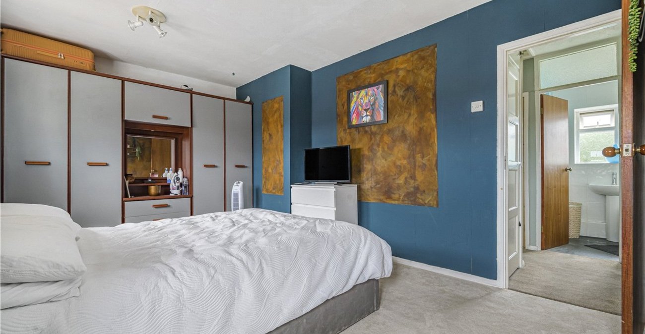 2 bedroom house for sale in Orpington | Robinson Jackson
