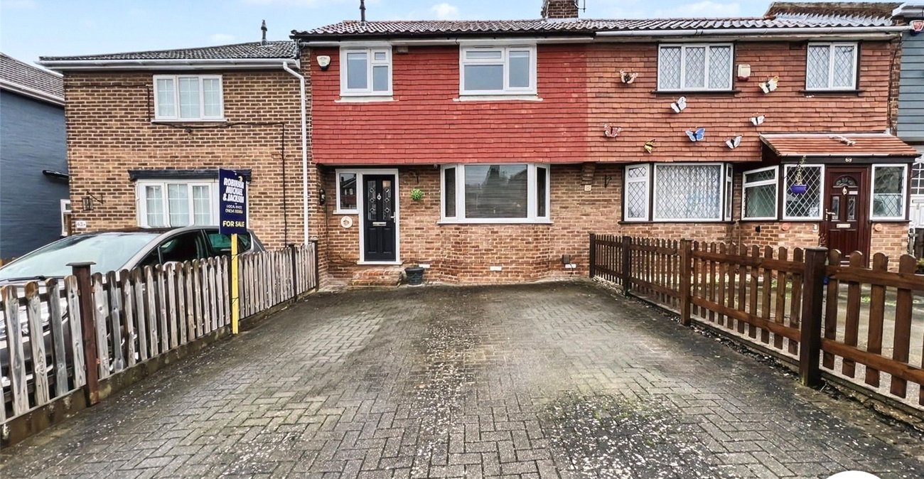 3 bedroom house for sale in Rochester | Robinson Michael & Jackson