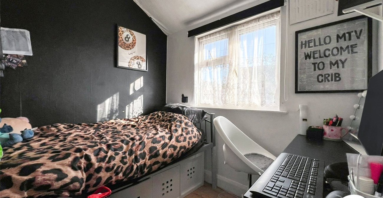 3 bedroom house for sale in Rochester | Robinson Michael & Jackson