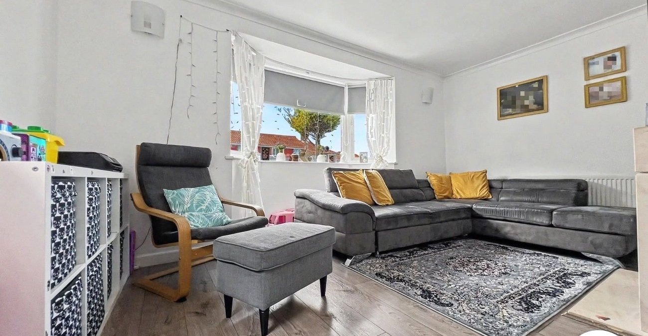 3 bedroom house for sale in Rochester | Robinson Michael & Jackson