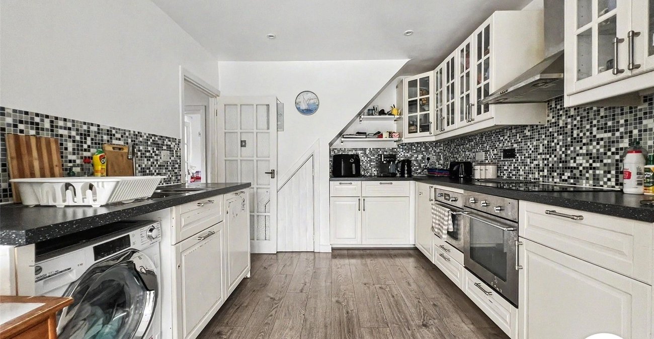 3 bedroom house for sale in Rochester | Robinson Michael & Jackson
