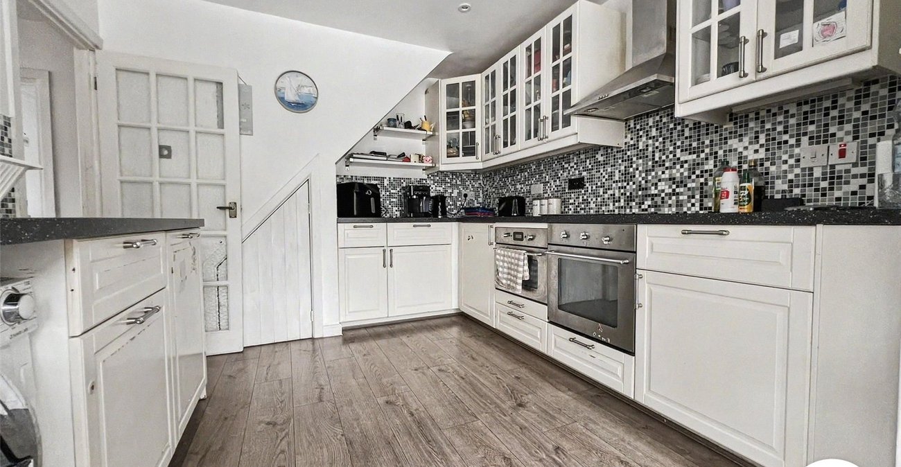 3 bedroom house for sale in Rochester | Robinson Michael & Jackson