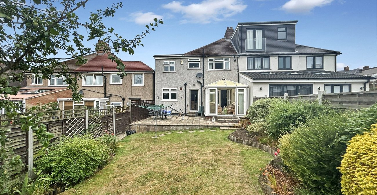 3 bedroom house for sale in Welling | Robinson Jackson