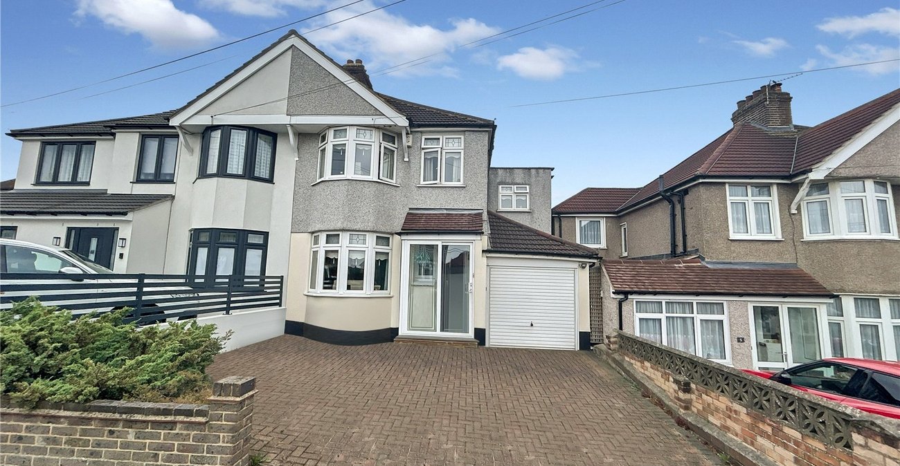 3 bedroom house for sale in Welling | Robinson Jackson