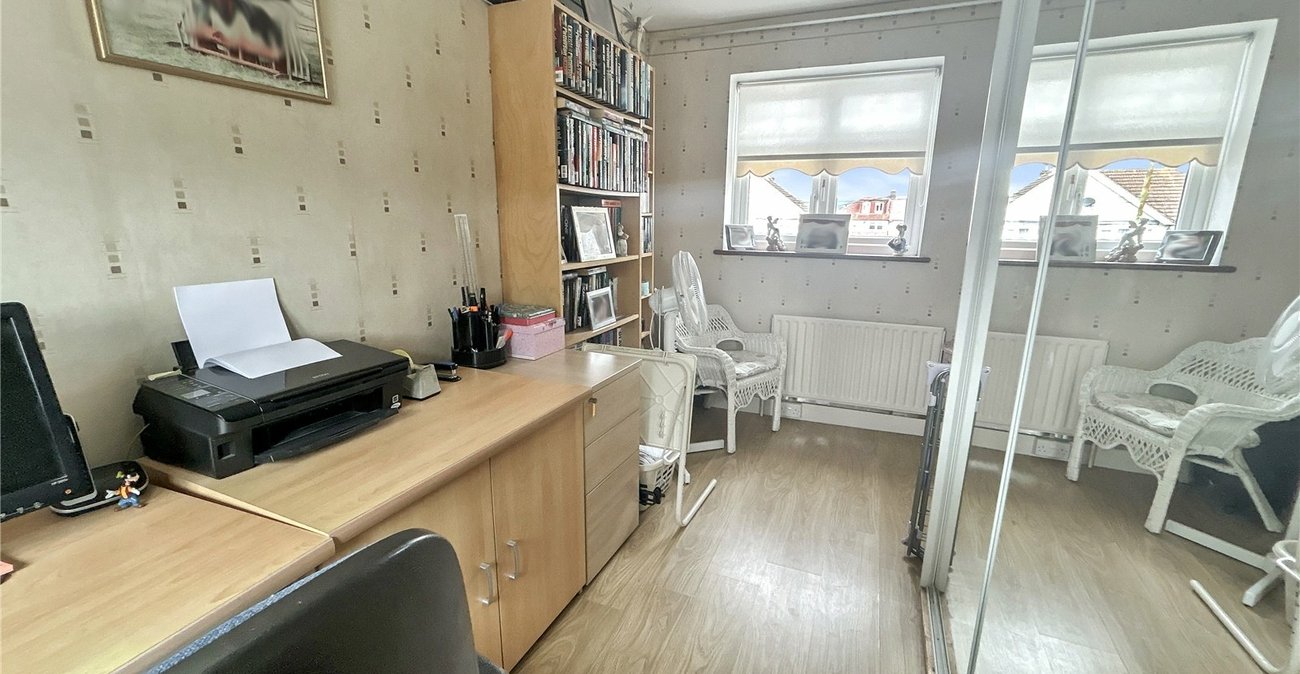 3 bedroom house for sale in Welling | Robinson Jackson