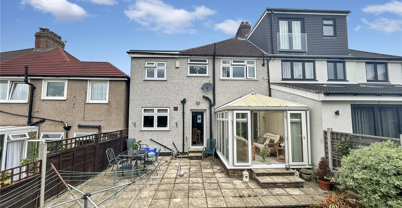 3 bedroom house for sale in Welling | Robinson Jackson