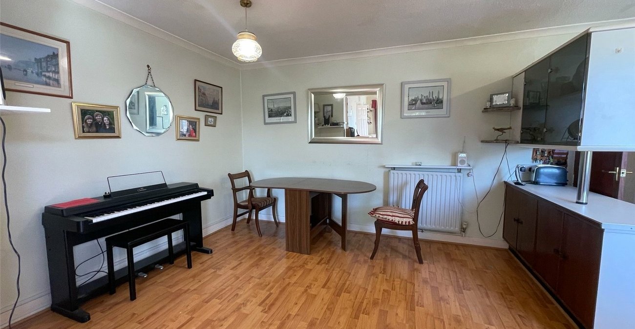 4 bedroom house for sale in Gravesend | Robinson Michael & Jackson