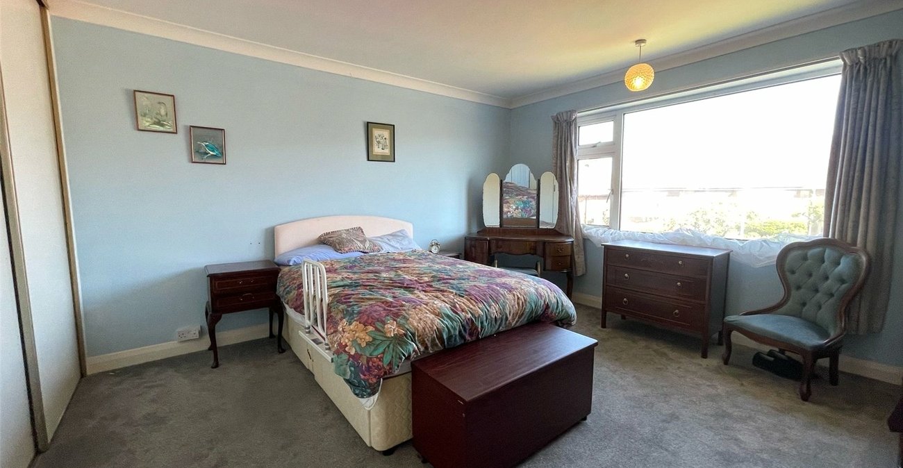 4 bedroom house for sale in Gravesend | Robinson Michael & Jackson