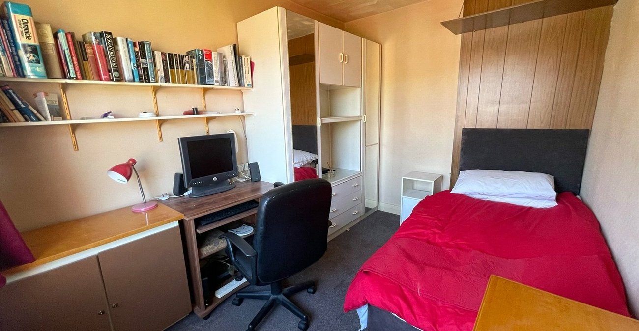 4 bedroom house for sale in Gravesend | Robinson Michael & Jackson