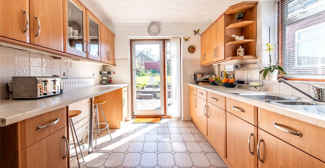 2 bedroom bungalow for sale in Gravesend | Robinson Michael & Jackson