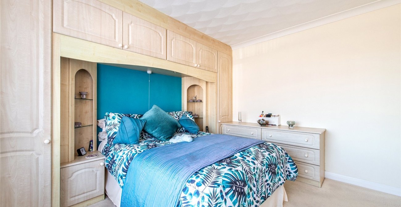 2 bedroom bungalow for sale in Gravesend | Robinson Michael & Jackson