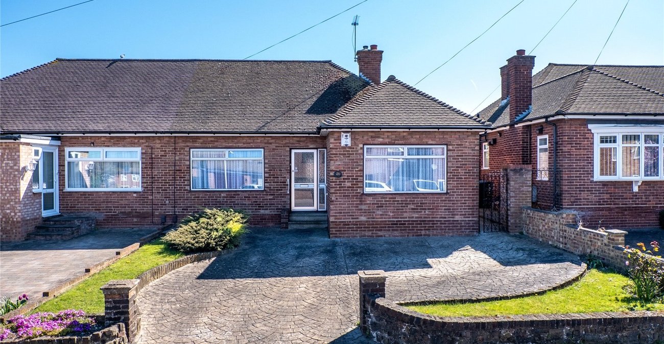 2 bedroom bungalow for sale in Gravesend | Robinson Michael & Jackson