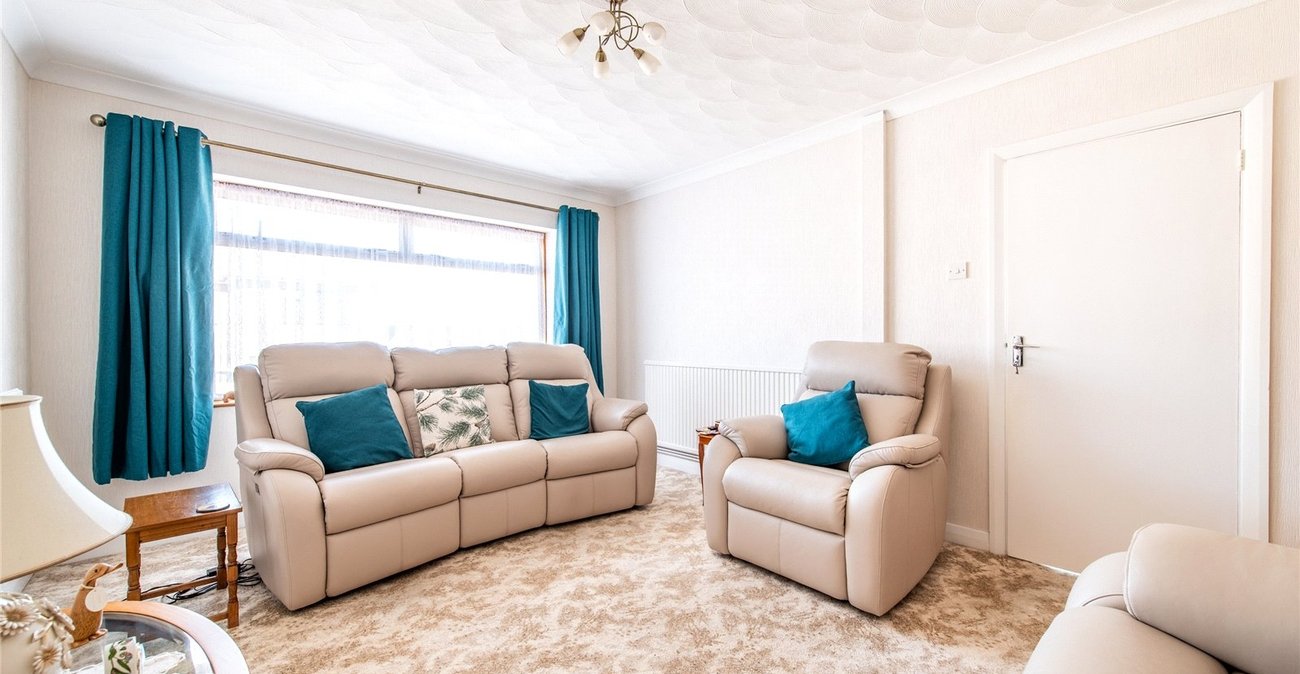 2 bedroom bungalow for sale in Gravesend | Robinson Michael & Jackson