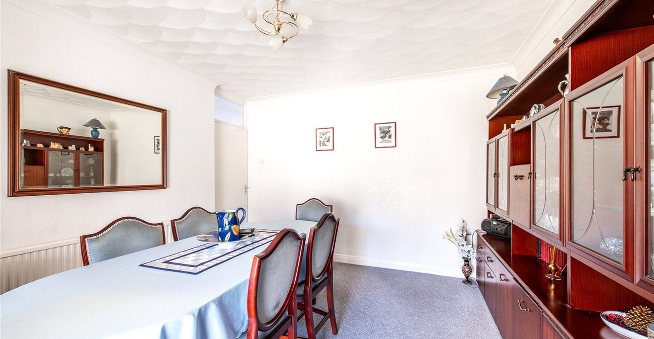 2 bedroom bungalow for sale in Gravesend | Robinson Michael & Jackson