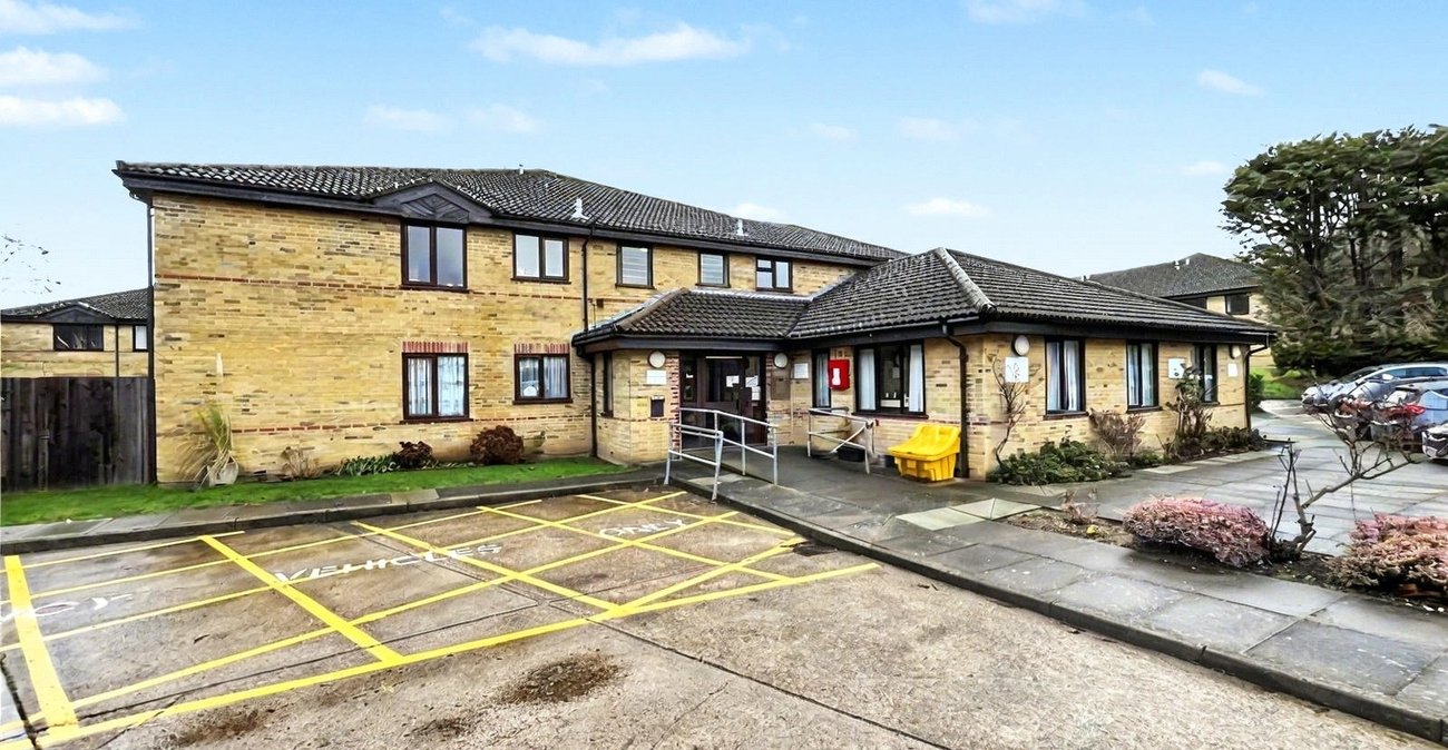 1 bedroom property for sale in Walderslade | Robinson Michael & Jackson