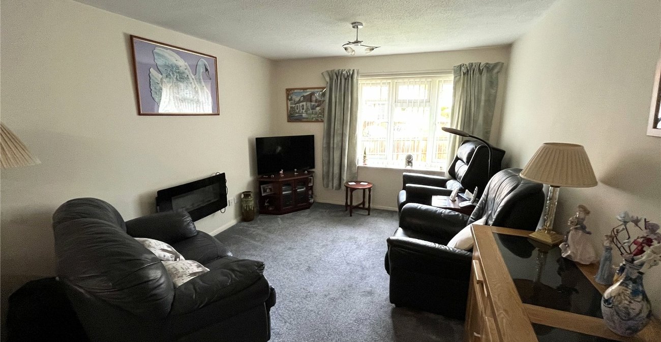 1 bedroom property for sale in Walderslade | Robinson Michael & Jackson