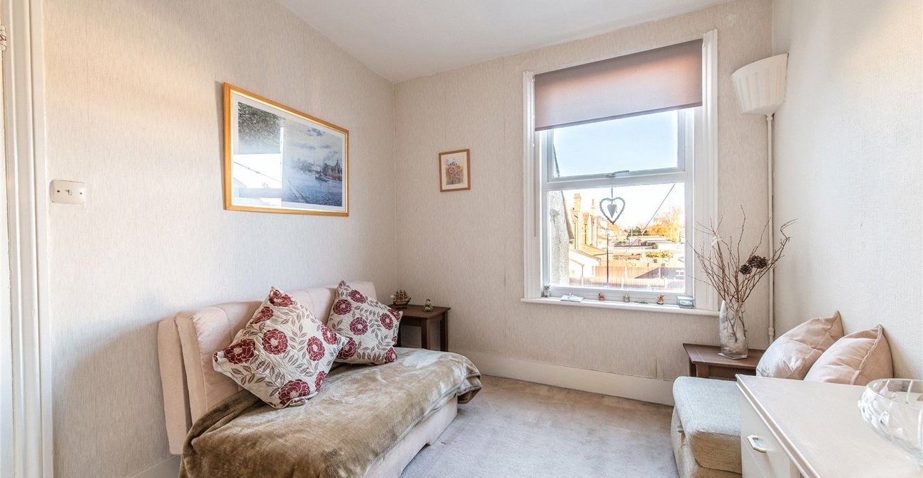 3 bedroom house for sale in Northfleet | Robinson Michael & Jackson