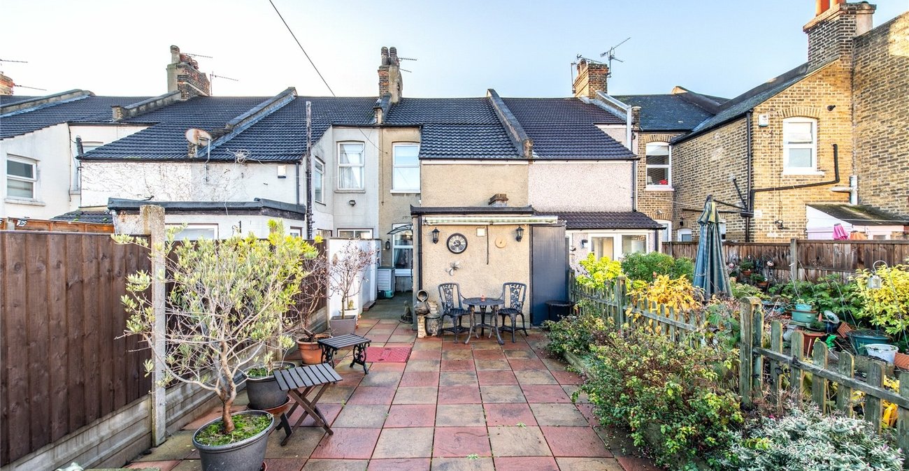 3 bedroom house for sale in Northfleet | Robinson Michael & Jackson