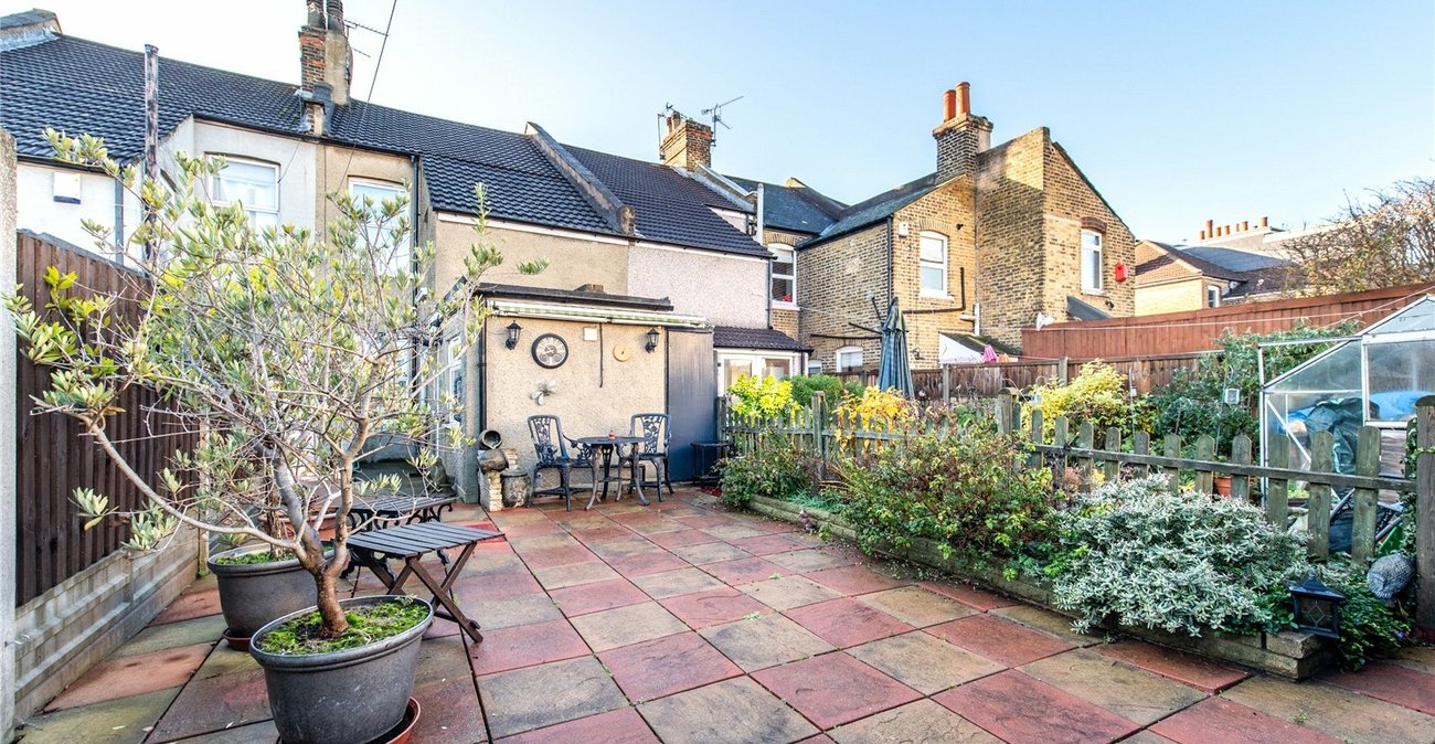 3 bedroom house for sale in Northfleet | Robinson Michael & Jackson