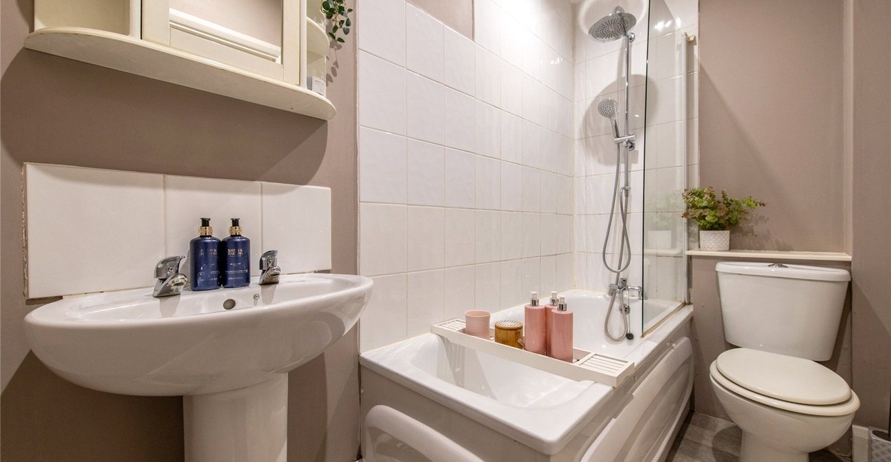 1 bedroom property for sale in Northfleet | Robinson Michael & Jackson