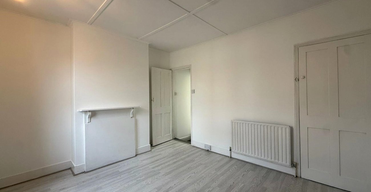 2 bedroom house for sale in Northfleet | Robinson Michael & Jackson