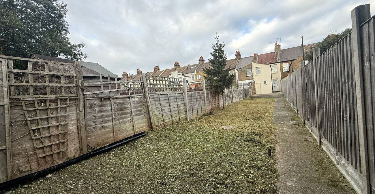 2 bedroom house for sale in Northfleet | Robinson Michael & Jackson