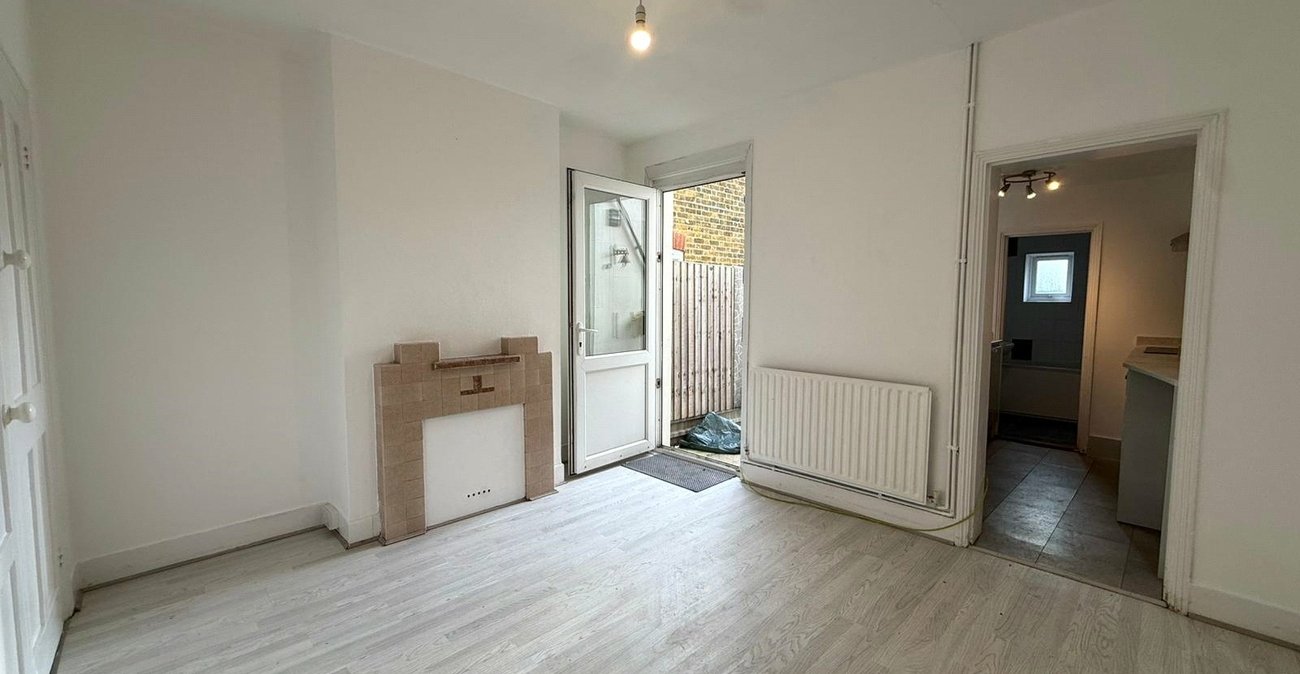 2 bedroom house for sale in Northfleet | Robinson Michael & Jackson