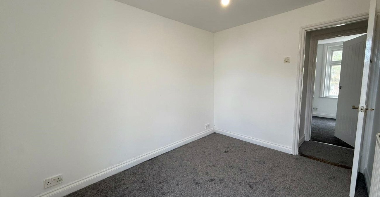 2 bedroom house for sale in Northfleet | Robinson Michael & Jackson