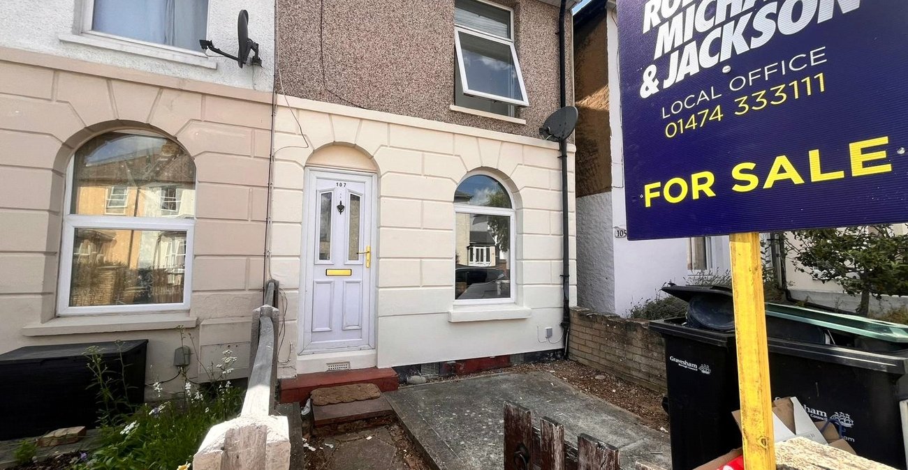 2 bedroom house for sale in Northfleet | Robinson Michael & Jackson