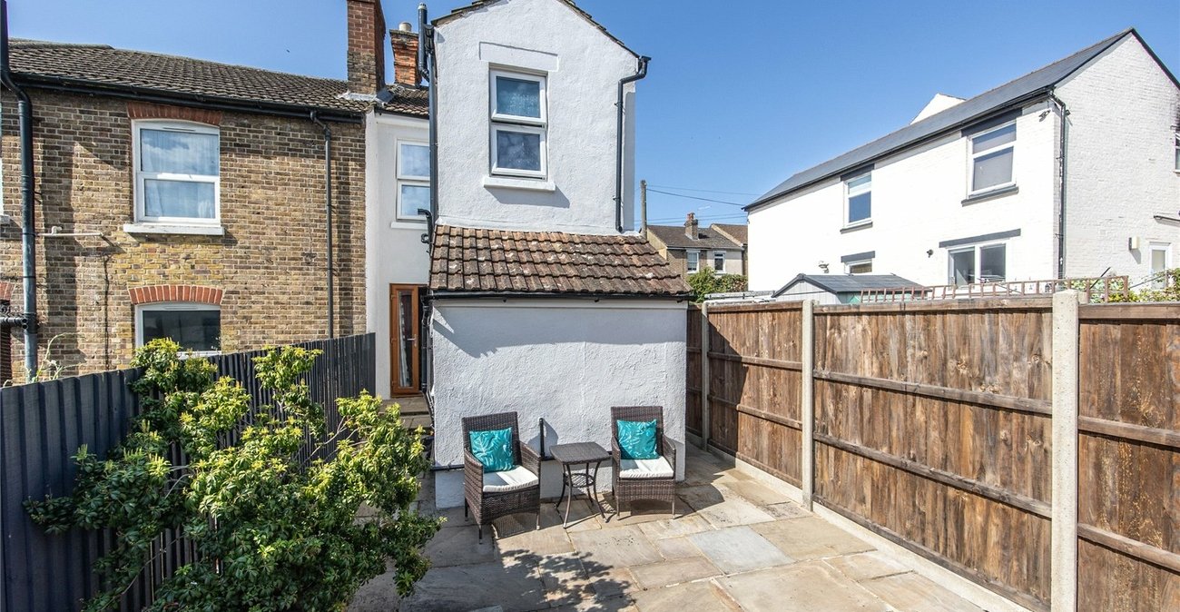 2 bedroom house for sale in Maidstone | Robinson Michael & Jackson