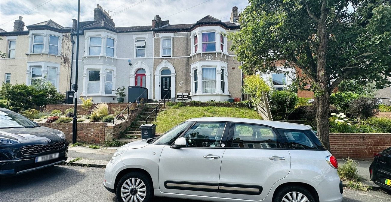 2 bedroom property for sale in Catford | Robinson Jackson