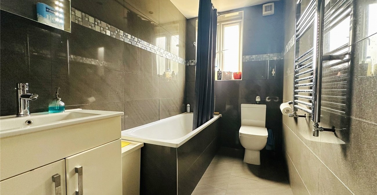 2 bedroom property for sale in Catford | Robinson Jackson