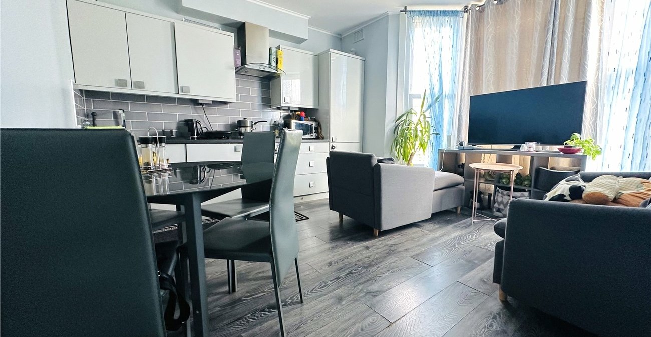 2 bedroom property for sale in Catford | Robinson Jackson