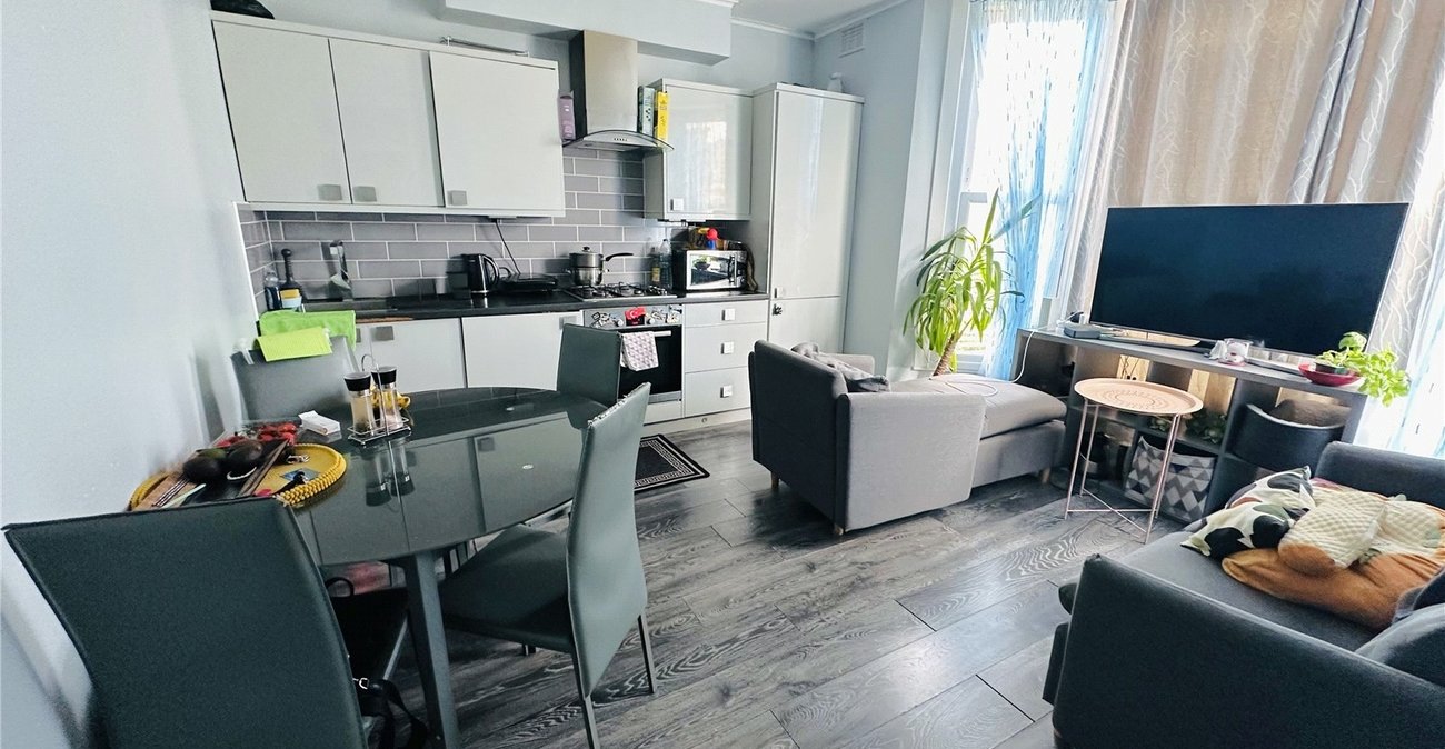 2 bedroom property for sale in Catford | Robinson Jackson