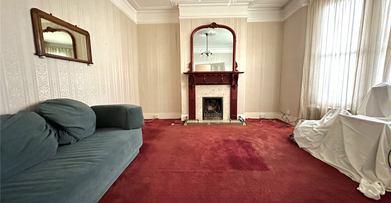 4 bedroom house for sale in London | Robinson Jackson