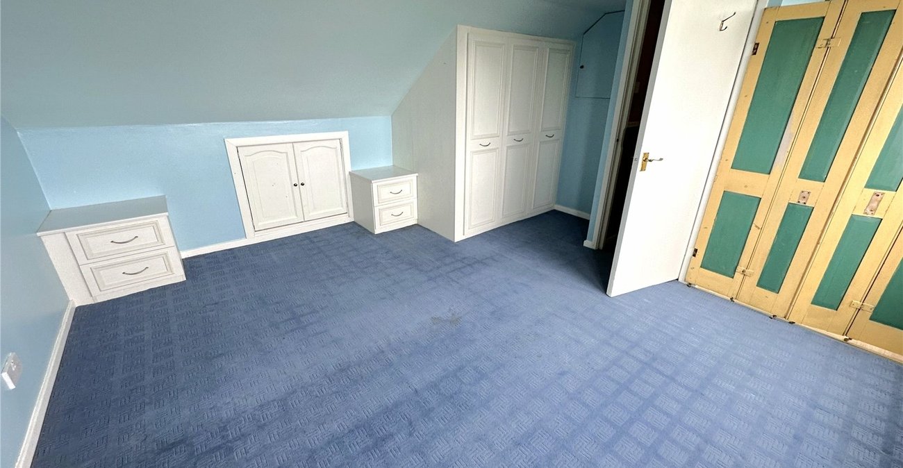 4 bedroom house for sale in London | Robinson Jackson