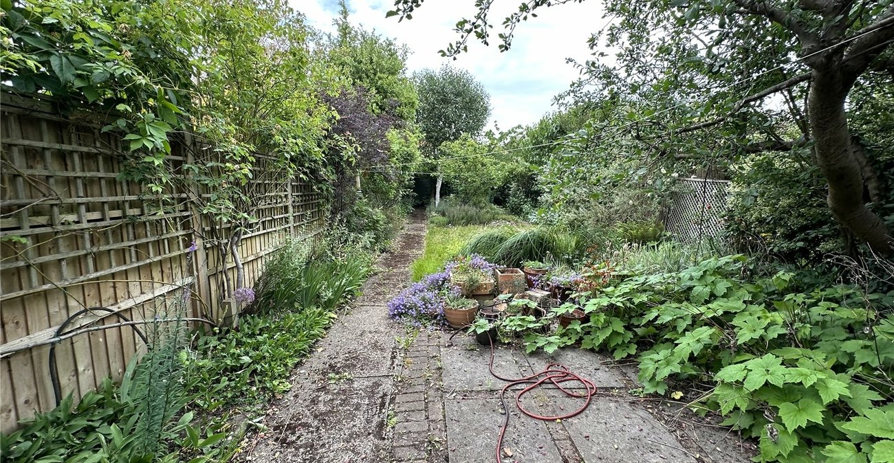 4 bedroom house for sale in London | Robinson Jackson